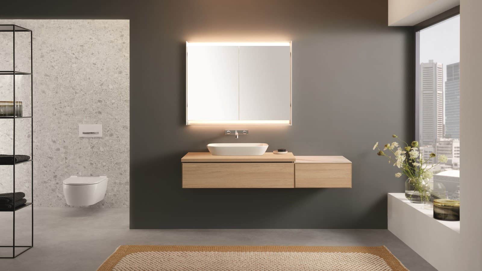 Geberit ONE bathroom with mirror cabinet (© Geberit) Geberit ONE bathroom with mirror cabinet (© Geberit)