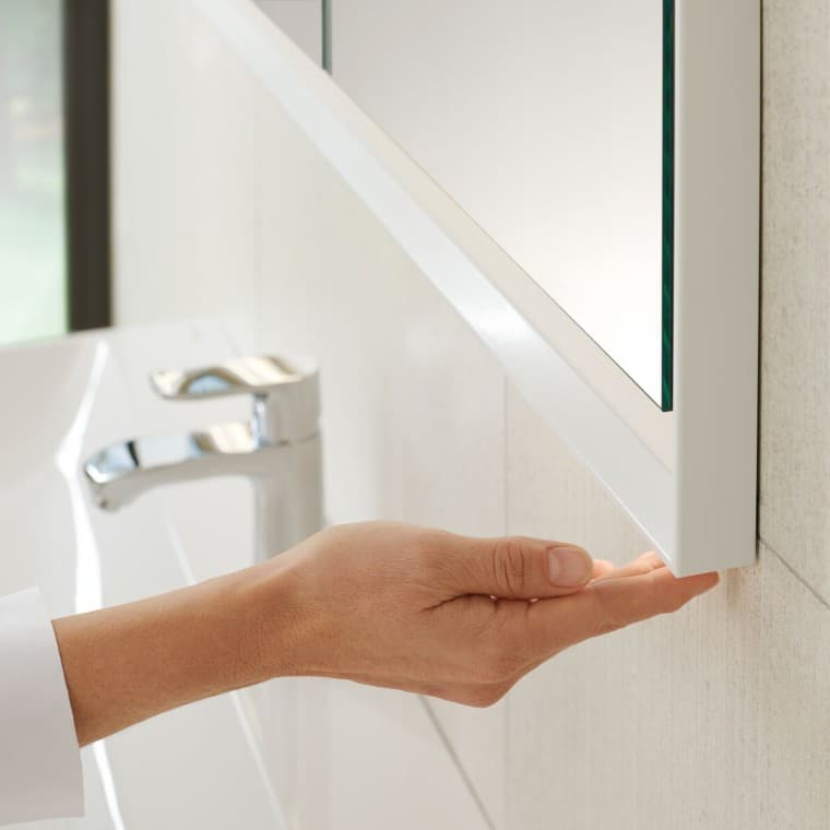 Geberit ONE mirror cabinet with ComfortLight Geberit ONE mirror cabinet with ComfortLight
